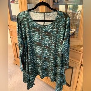 ROAMAN’S SHARK-BITE HEM SHADES OF GREEN PRINT 22/24 TUNIC